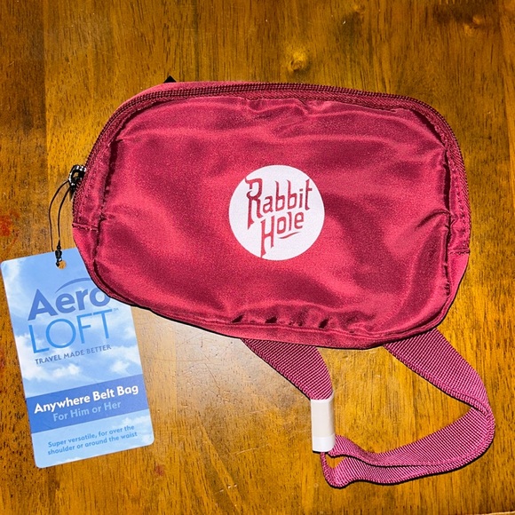 Aero Loft Travel Belt Bag - Picture 1 of 10